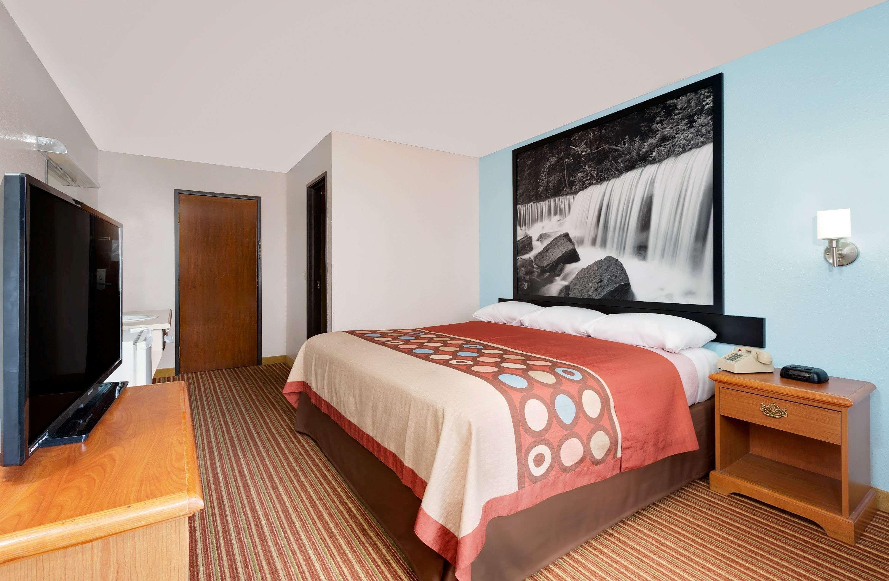 Hotel Super 8 By Wyndham Rock Port Mo Exteriér fotografie